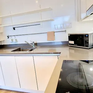 stunning-riverside-apartment.cambridgehotelsuk.com/