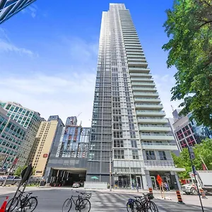 the-diamond-collection-family-friendly-2-or-3-bedroom-suites.niagara-fallshotels.com/